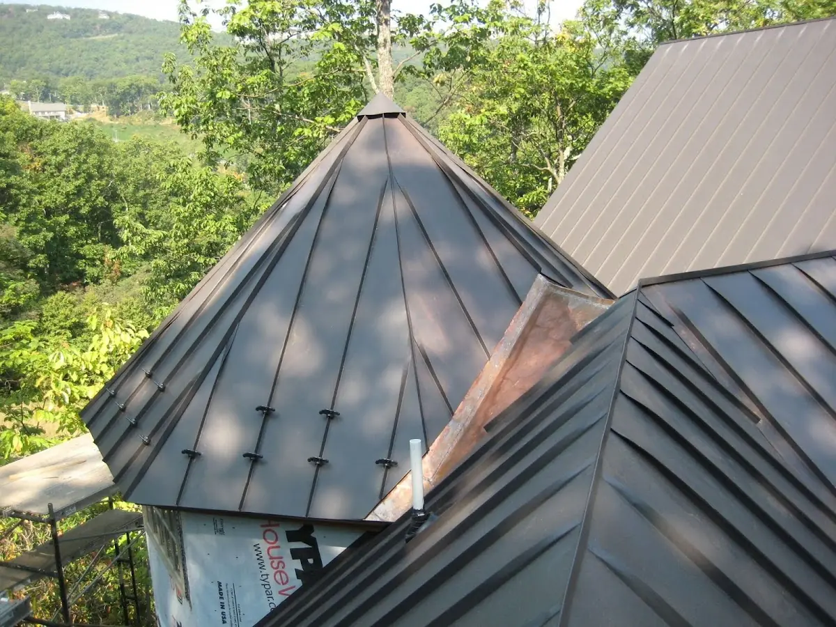 Professional Gutter Cleaning by Craftsman Roofing in Southwest Industrial Park